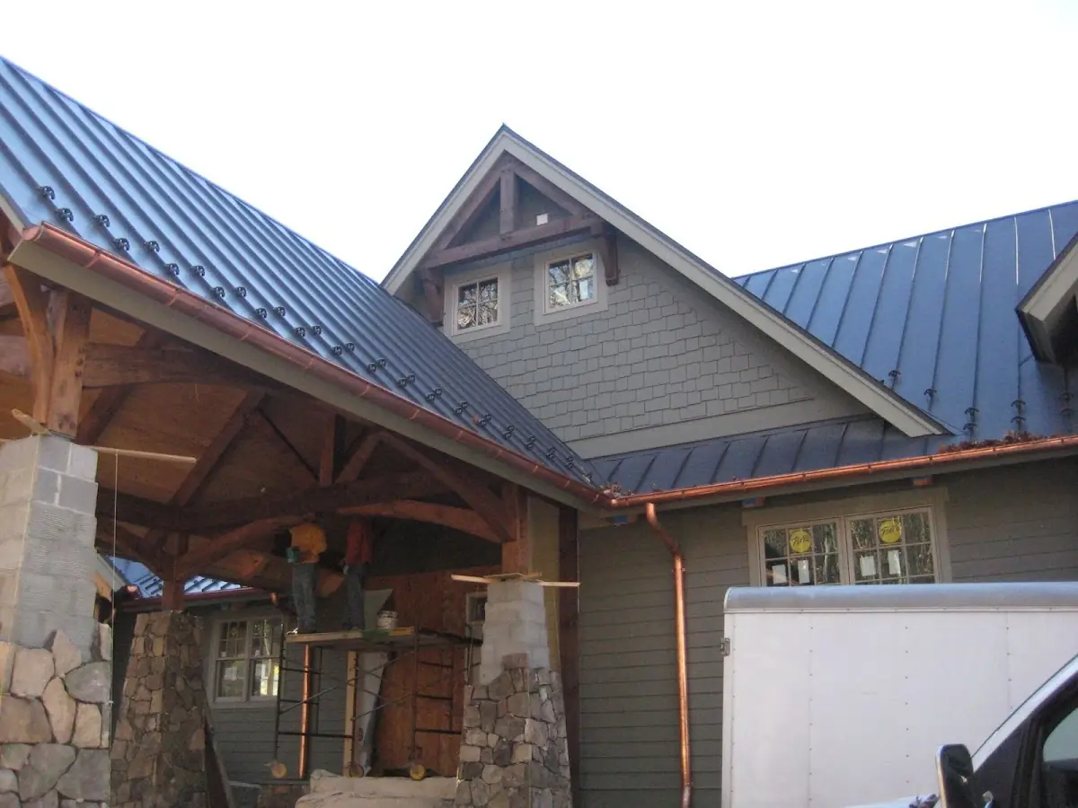 Craftsman Roofing team delivering quality roofing work in Menasha
